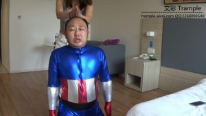 超人对决反派女间谍