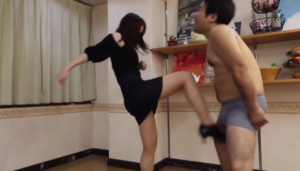 【1080P】两位素人女神长靴高跟暴力踢裆-97LZTD-35500